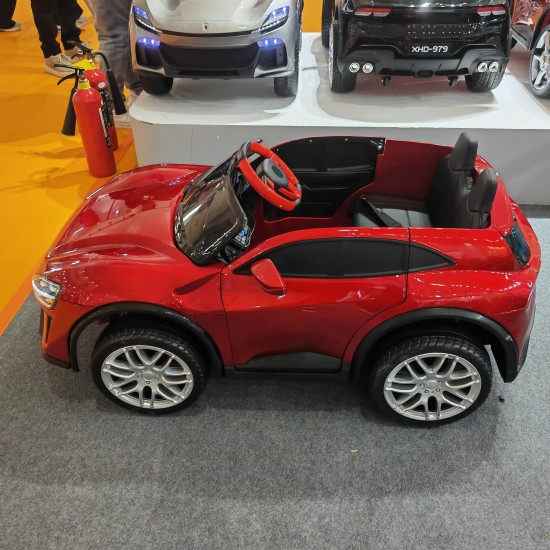 Four-Wheel Drive Electric Car 