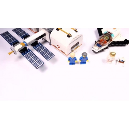 Space Block Set 126PCS Base and Shuttle Flyer Building Set